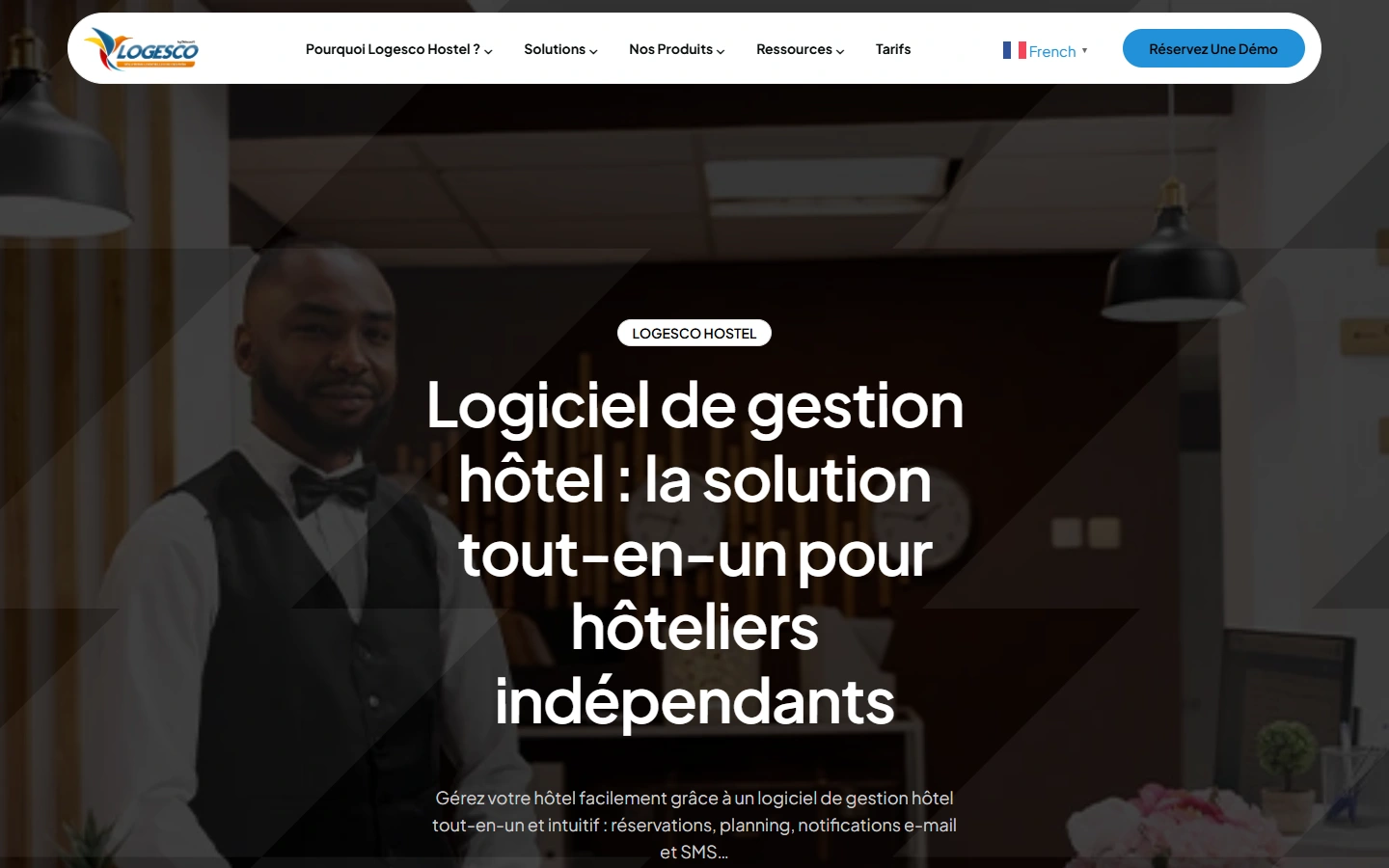 Logesco Hostel — accueil sur ordinateur